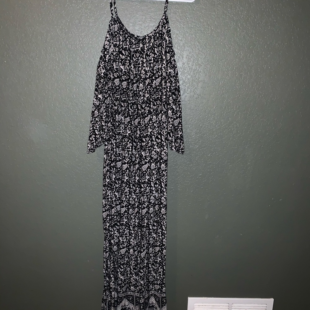 Cold shoulder maxi dress